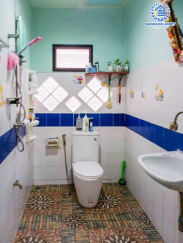 *****ทาวน์เฮ้าส์มือสอง ย่านลำลูกกา ม.อู่ทองเพลส2 ลำลูกกา หลังมุม เนื้อที่ 28 ตร.ว. ฟังก์ชัน 3 ห้องนอน 2 ห้องน้ำ จอดรถได้ 2 คัน ตอบโจทย์ทุกการอยู่อาศัย บนทำเลเชื่อมต่อถนนวิภาวดี-รังสิต, ถนนรังสิต-นครนายก ใกล้รถไฟฟ้า "สถานีคูคต" และฟิวเจอร์พาร์ครังสิต